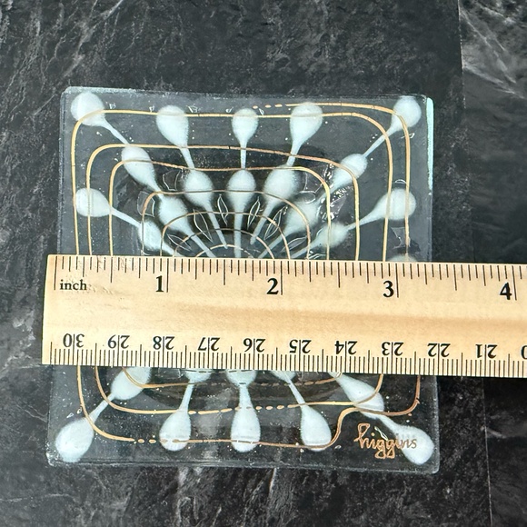 HIGGINS Glass Dish - Picture 5 of 13